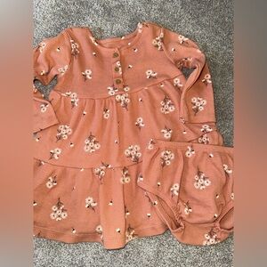 Carter’s 18m, NWOT waffle floral dress with matching bloomers